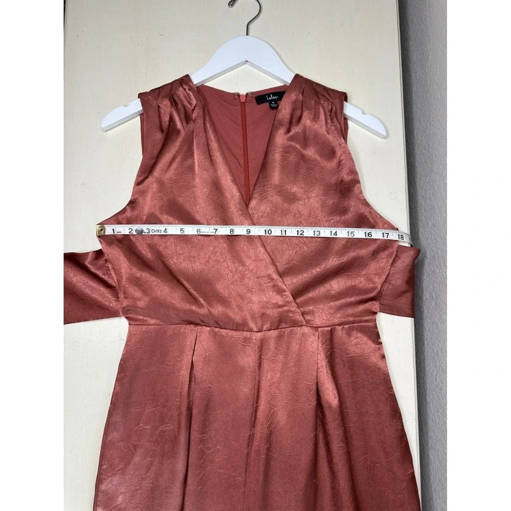 Lulus Rusty Rose Crinkle Satin Tie Front Jumpsuit‎ Size Medium Fully Lined